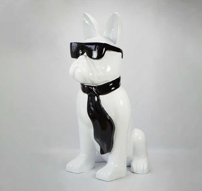 pies Duża figura bulldoga z krawatem w okularach - biało czarny