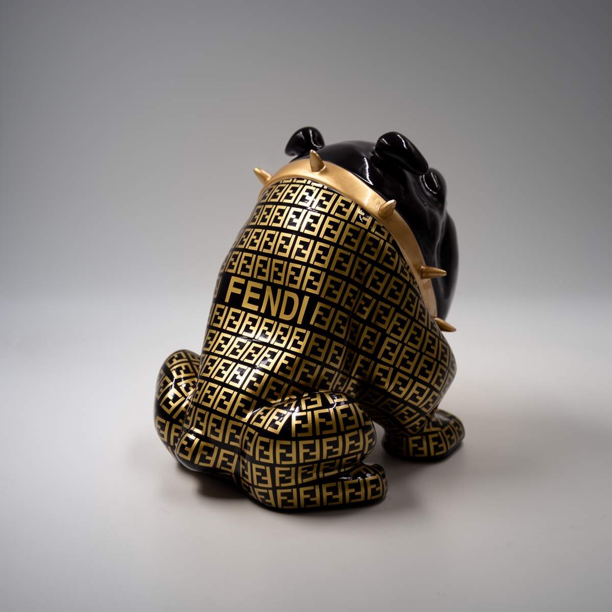 Avella Bulldog Dog 22cm - F Pattern Decal - Image 2