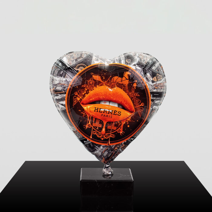 Decorative Heart-Shaped Balloon Figurine - Image 11