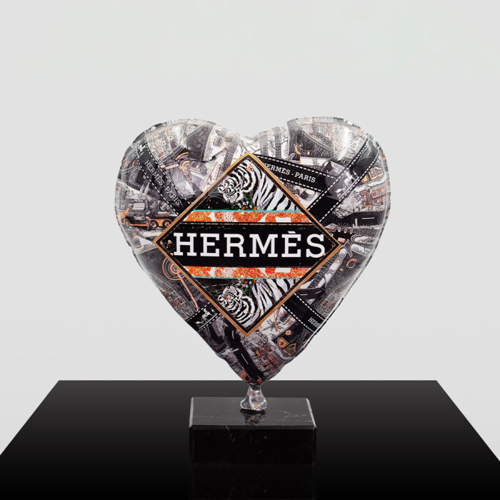 Decorative Heart-Shaped Balloon Figurine - Image 13