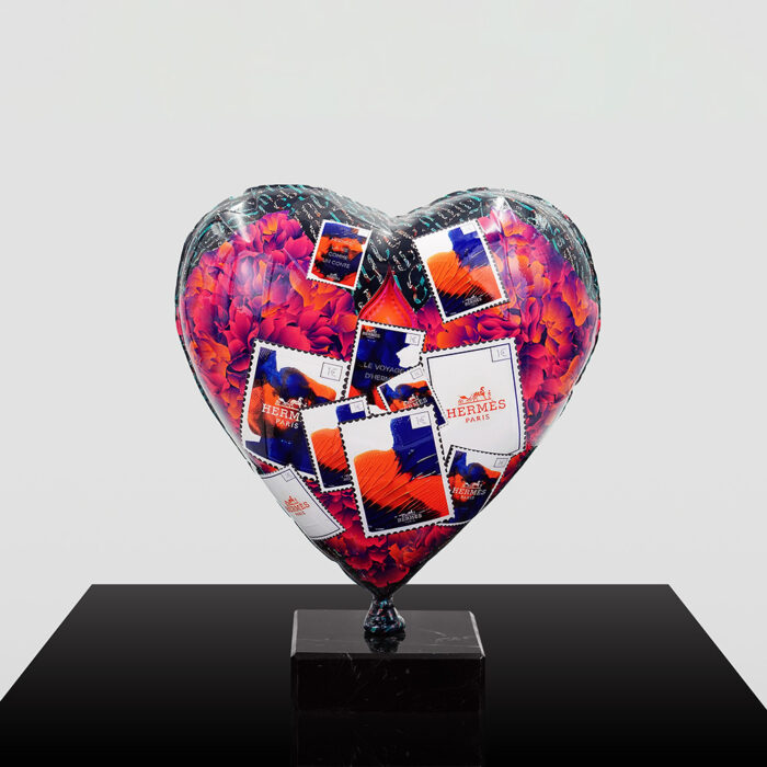 Decorative Heart-Shaped Balloon Figurine - Image 7