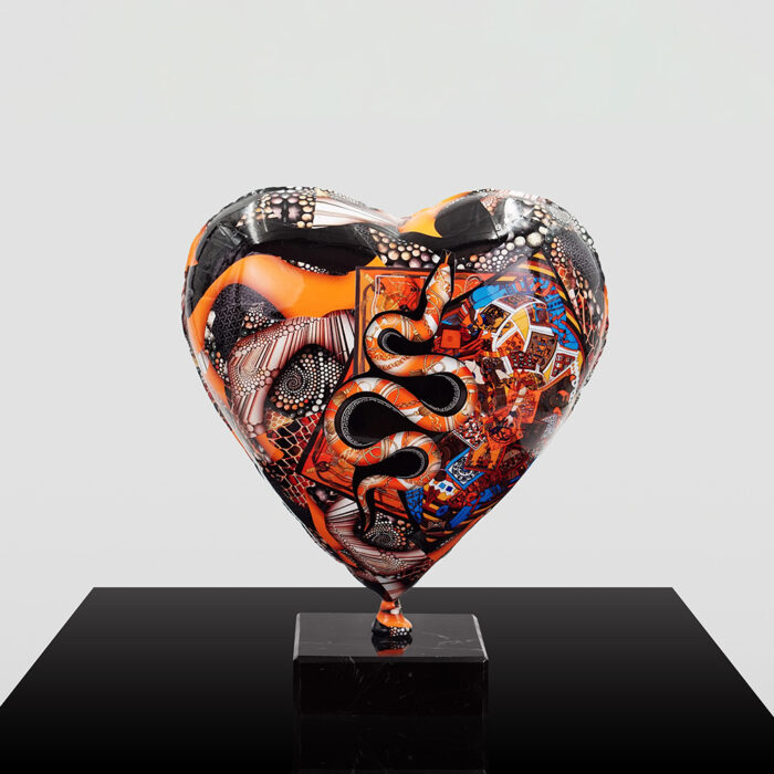 Decorative Heart-Shaped Balloon Figurine - Image 2