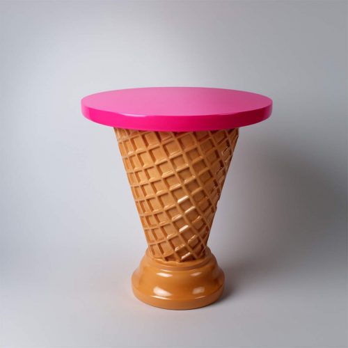 Wafer table for an ice cream shop