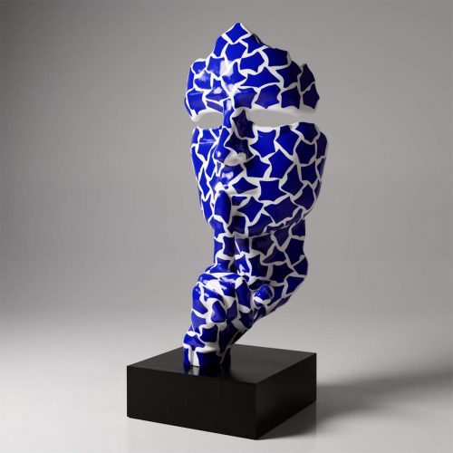 Large mask on base – with blue patches