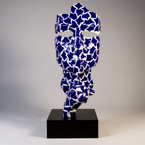 Large mask on base – with blue patches