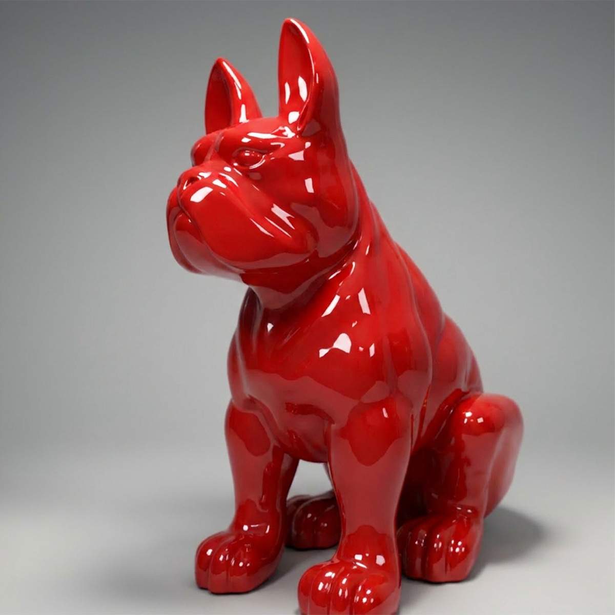 Giant sitting bulldog statue, single-colored. - Image 3
