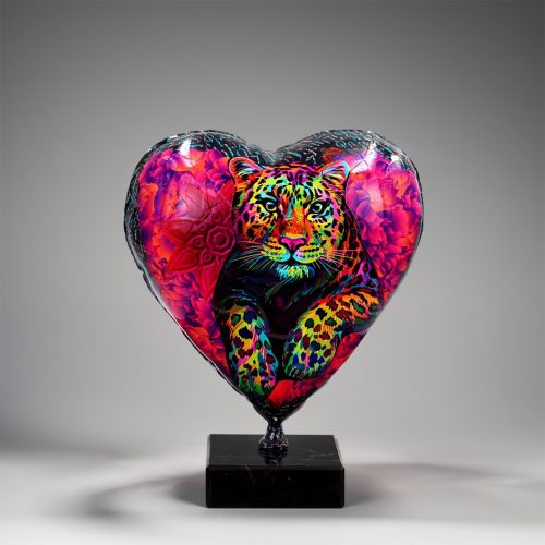 Decorative Heart-Shaped Balloon Figurine