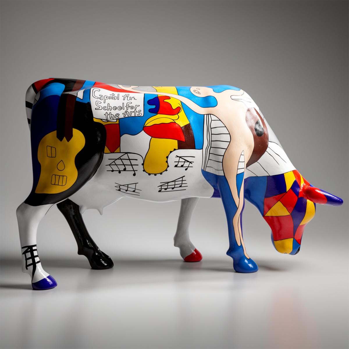 Large Figure – Hand-Painted Cow, Pablo Picasso Motif - Image 2