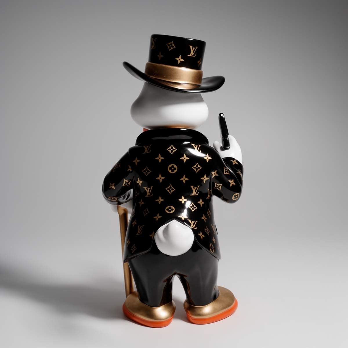 Decorative Figure – Al Capone Duck - Image 3