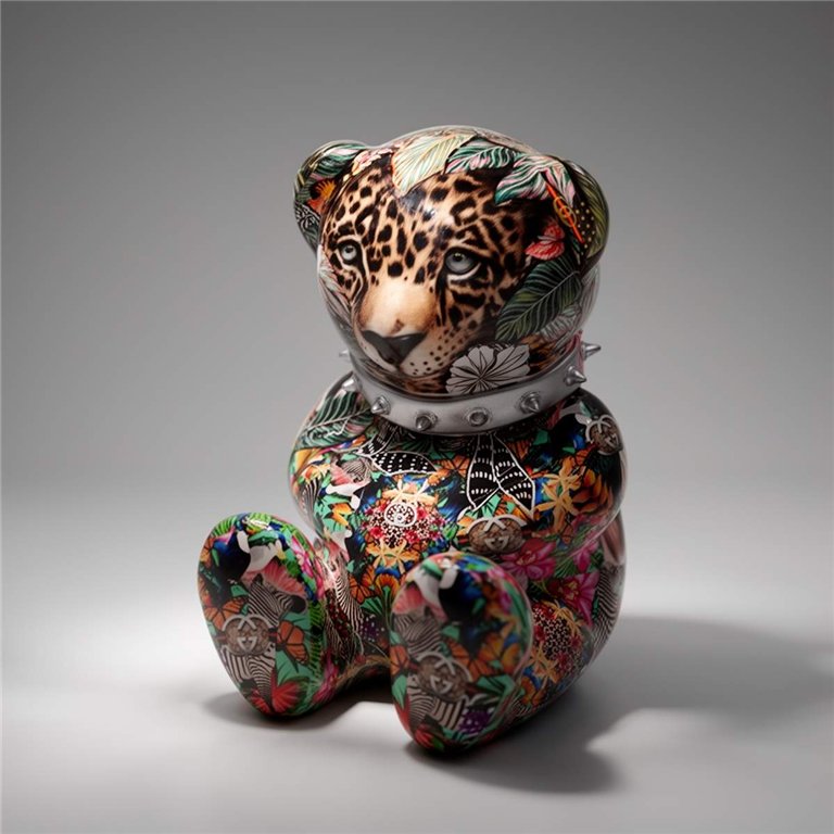 Bear H-31 cm with a tiger-themed spiked collar
