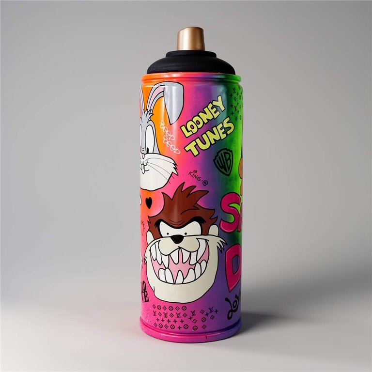 Looney Tunes-themed spray