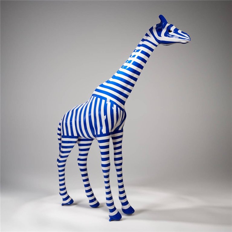 Large figure of natural size giraffe - stripes