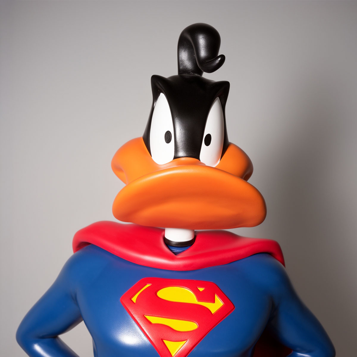 Daffy Superman Decorative Figure - Image 6