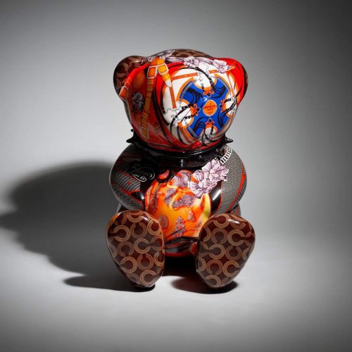 Artystyczna Figura Misia Siedzącego Hermes Orange Z Obrożą - tył